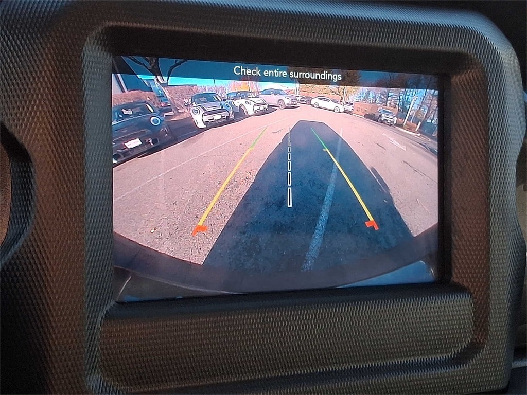 Thumbnail: 2021 Jeep Wrangler - 18