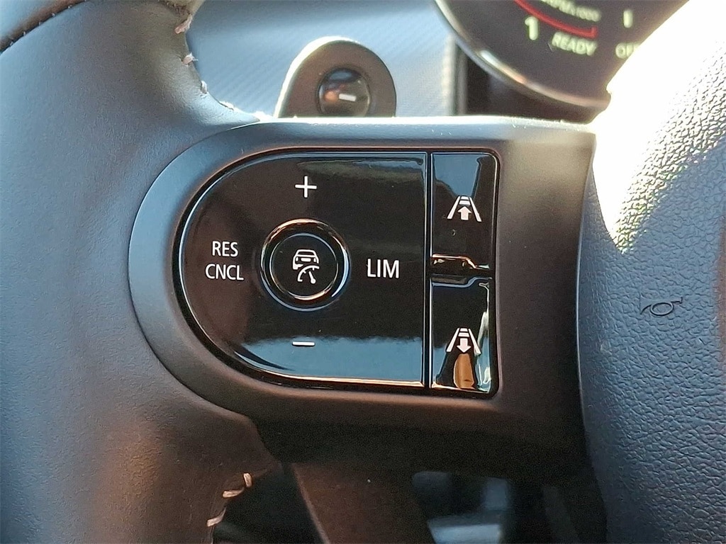 Thumbnail: 2023 MINI Cooper Hardtop - 20