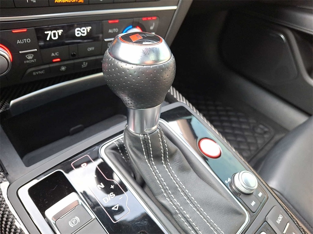 Thumbnail: 2016 Audi RS 7 - 12