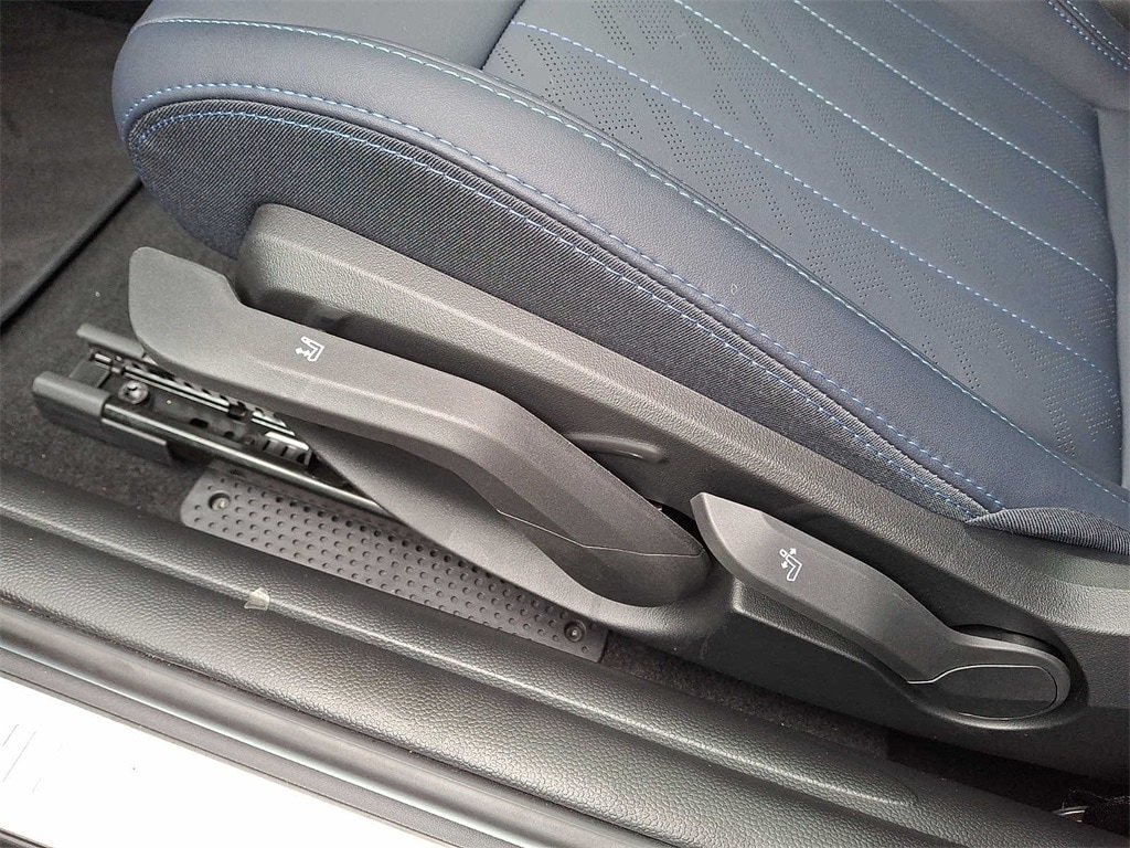 Thumbnail: 2025 MINI Cooper Hardtop - 12