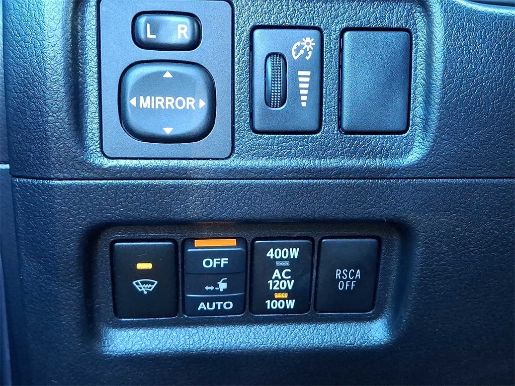 Thumbnail: 2012 Toyota 4Runner - 25