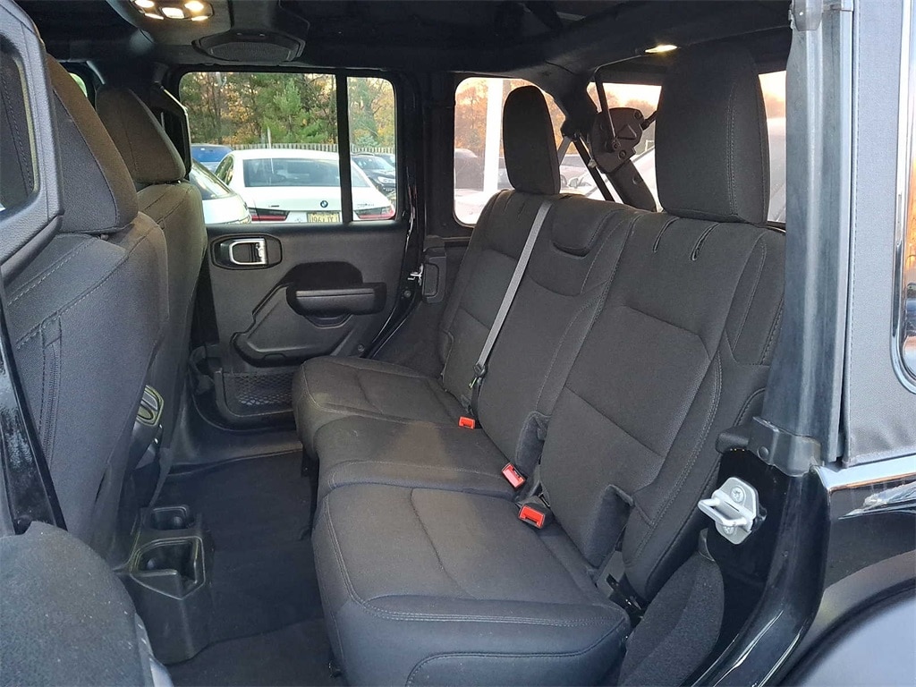 Thumbnail: 2021 Jeep Wrangler - 9