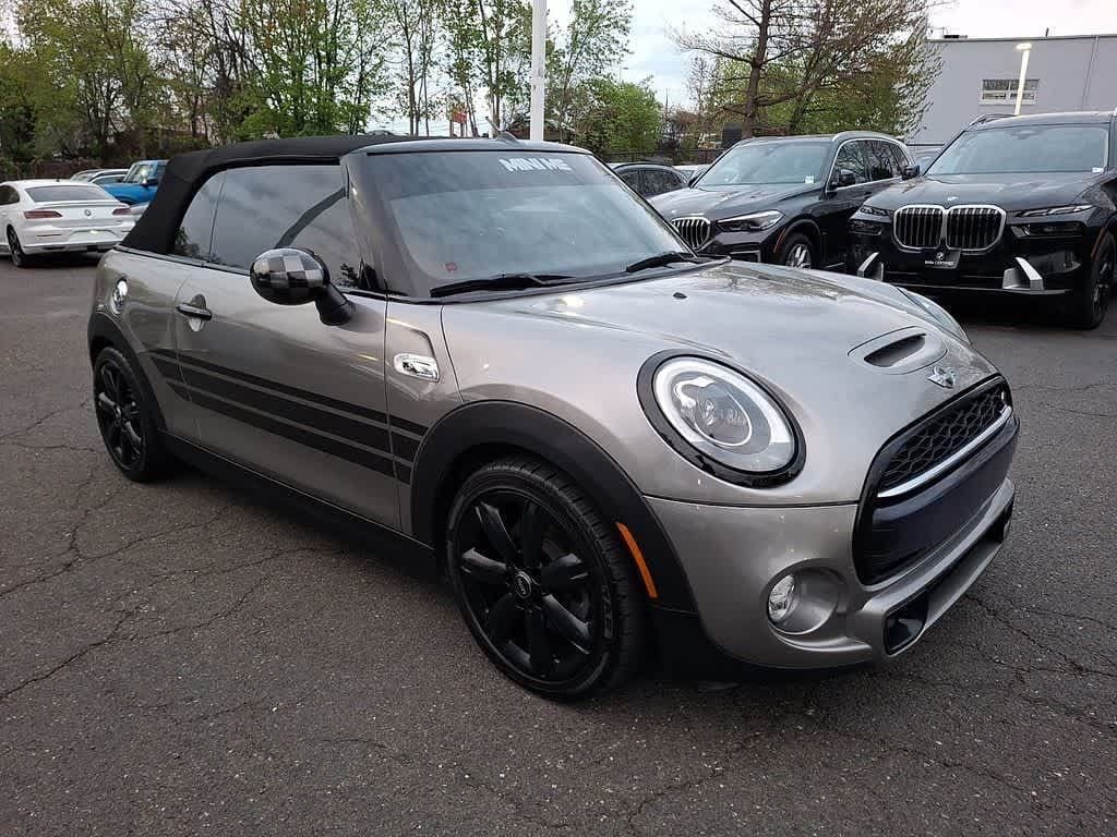 Thumbnail: 2017 MINI Cooper Convertible - 30