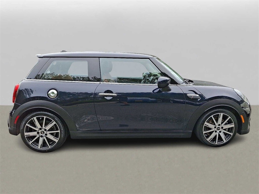 2023 Mini Cooper S Iconic photo 2