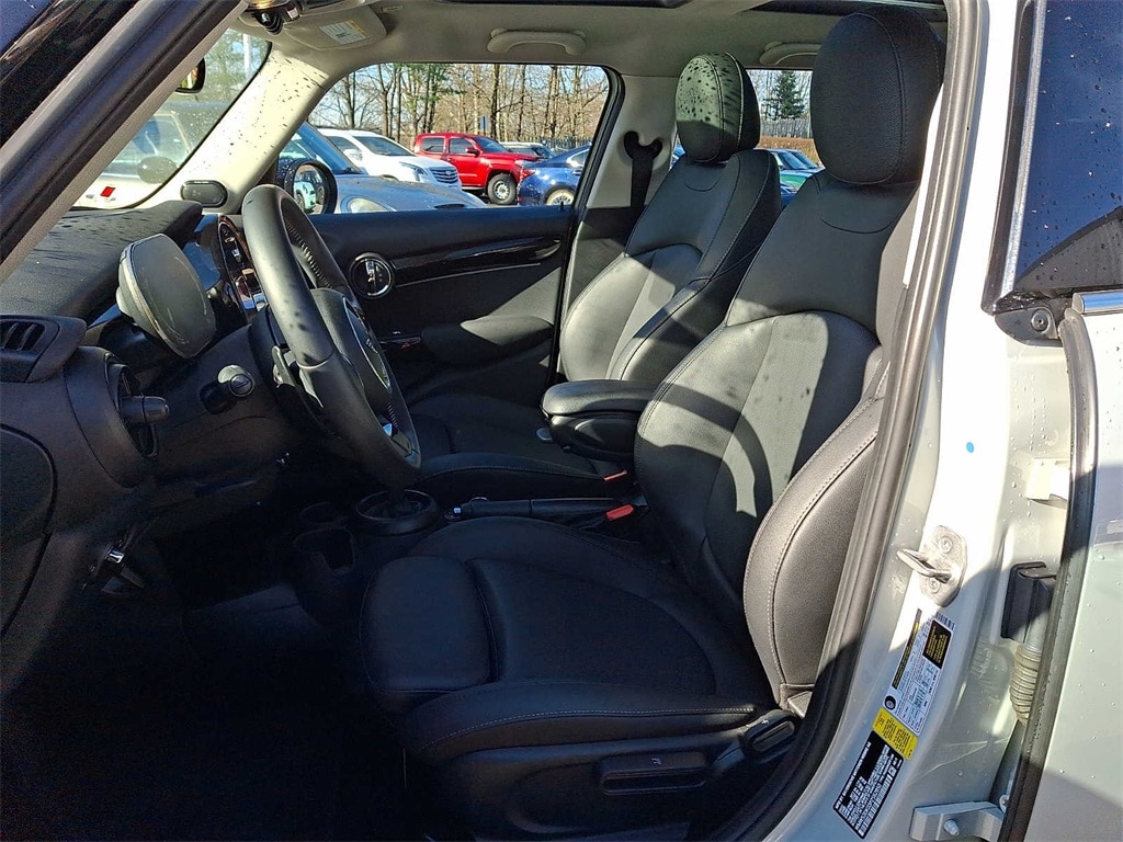 Thumbnail: 2023 MINI Cooper Hardtop - 11