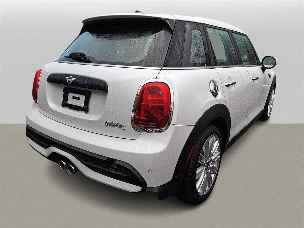 Thumbnail: 2024 MINI Cooper Hardtop - 4
