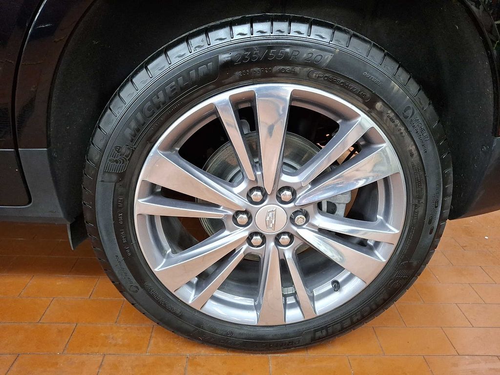 Thumbnail: 2024 Cadillac XT5 - 6