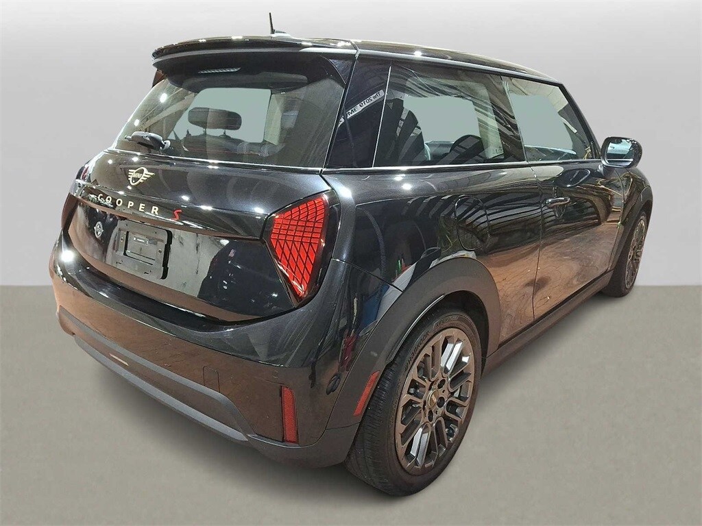 2025 Mini Cooper 2 Door Hardtop S Iconic photo 4