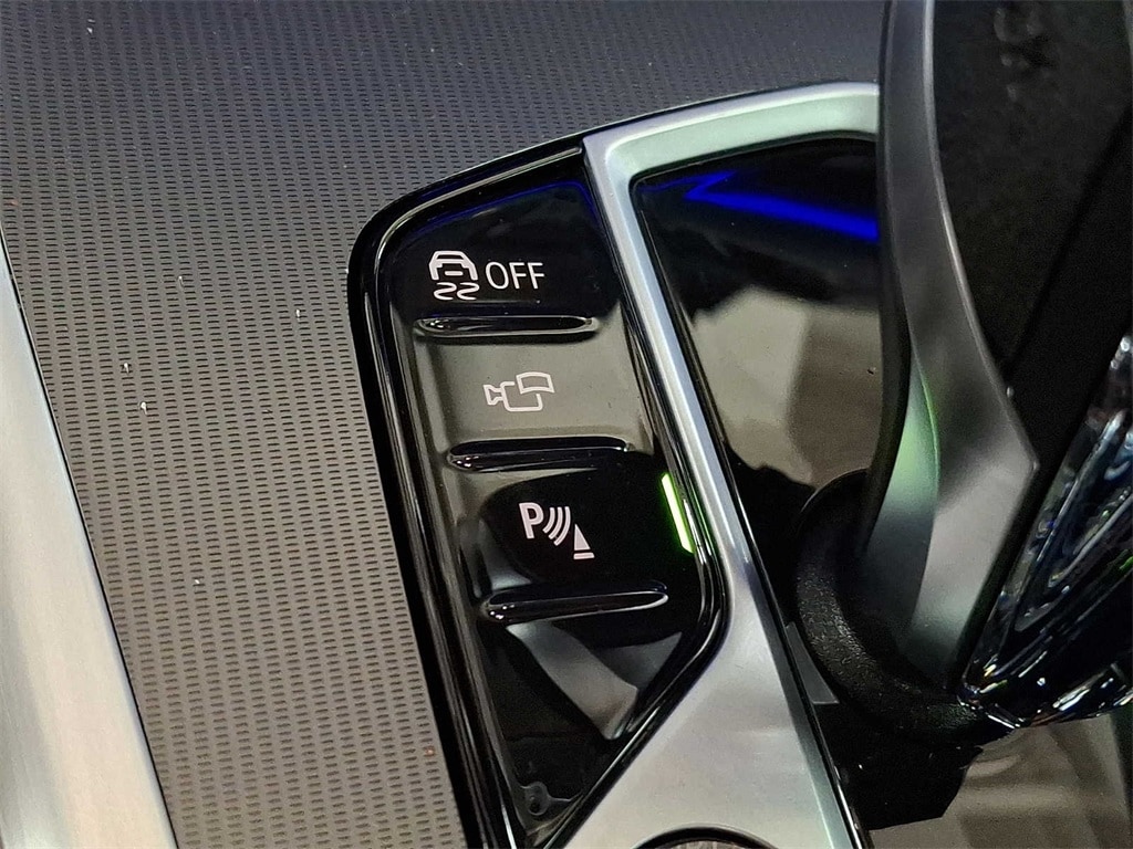 Thumbnail: 2022 BMW X6 - 21