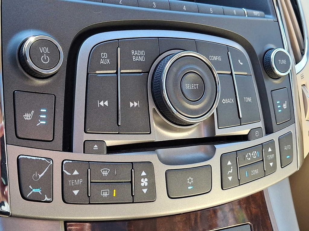 Thumbnail: 2010 Buick LaCrosse - 14