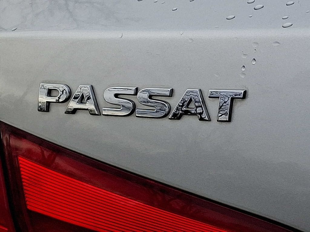 Thumbnail: 2013 Volkswagen Passat - 27