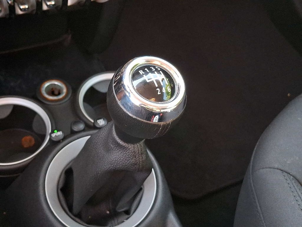 Thumbnail: 2009 MINI Cooper - 13