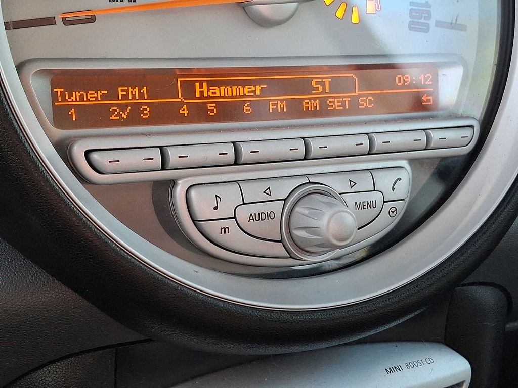 Thumbnail: 2010 MINI Cooper - 17