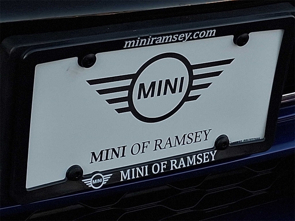 Thumbnail: 2023 MINI Cooper Hardtop - 29