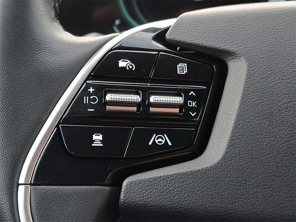 Thumbnail: 2023 Kia Niro - 16