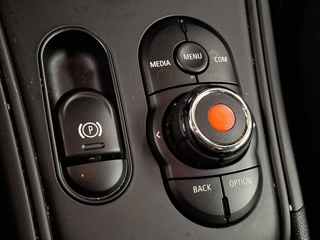 Thumbnail: 2020 MINI Cooper Countryman - 19