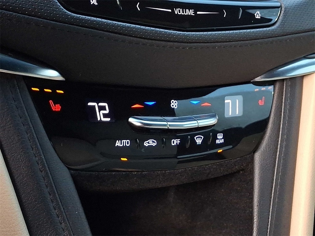 Thumbnail: 2018 Cadillac XT5 - 13