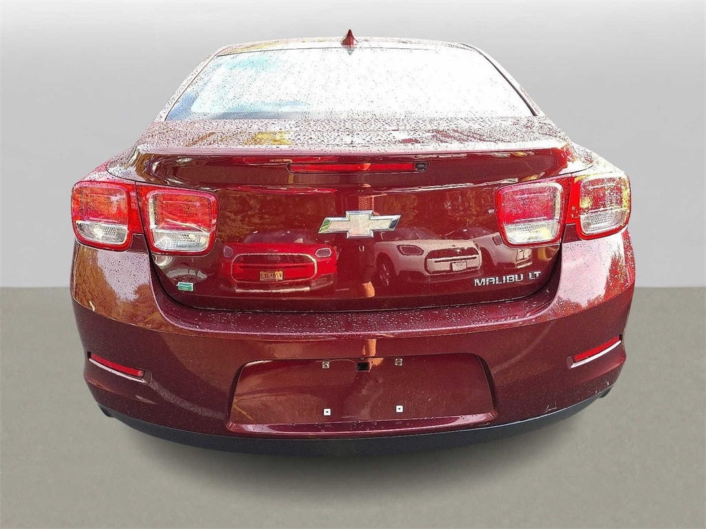 Thumbnail: 2015 Chevrolet Malibu - 3