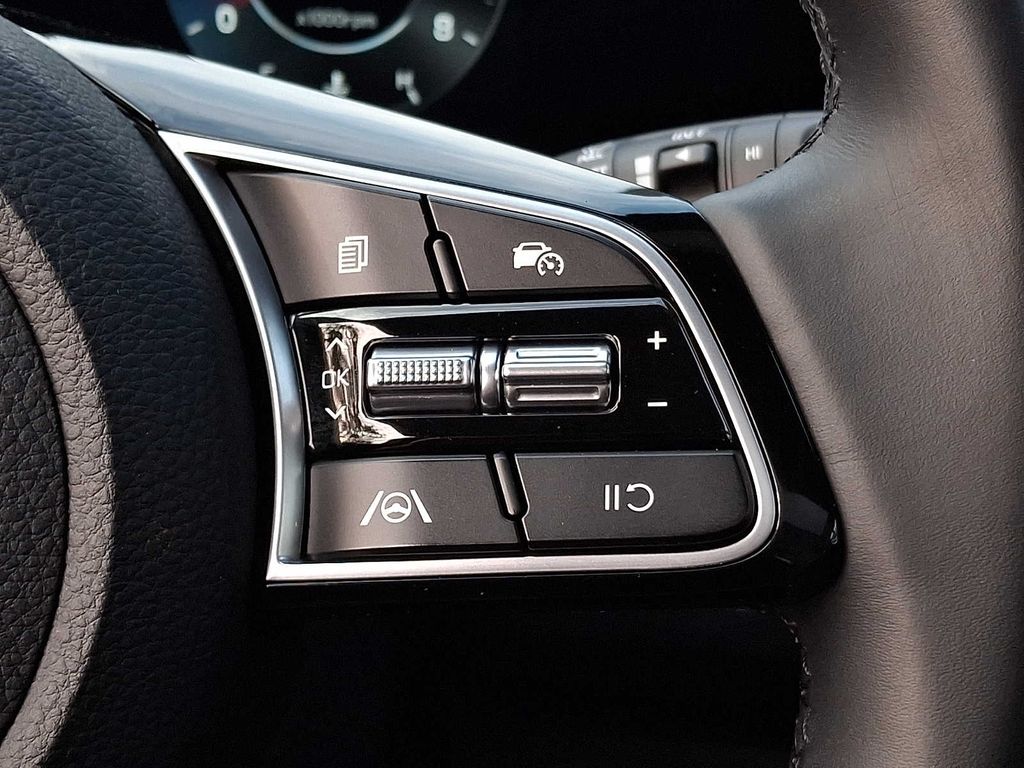 2024 Kia Seltos EX - Photo 18