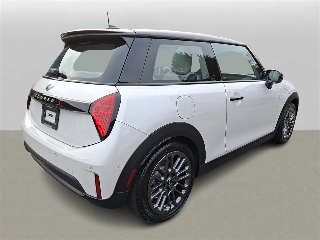 Thumbnail: 2025 MINI Cooper Hardtop - 4
