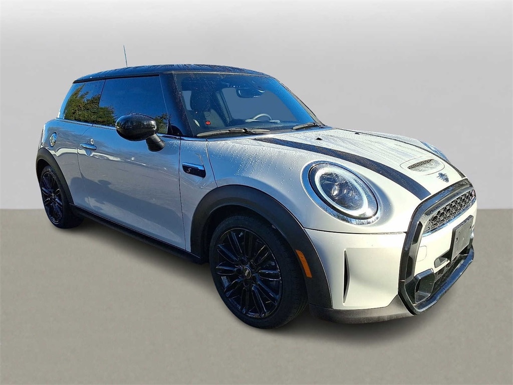 Thumbnail: 2023 MINI Cooper Hardtop - 3