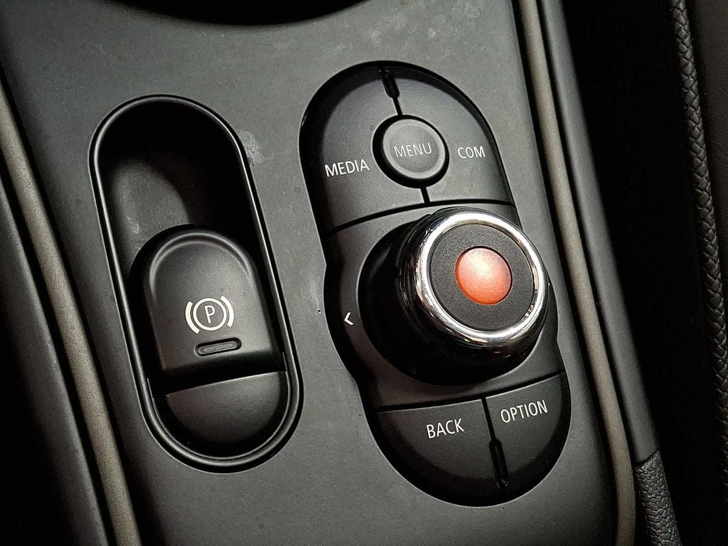 Thumbnail: 2019 MINI Cooper Countryman - 17