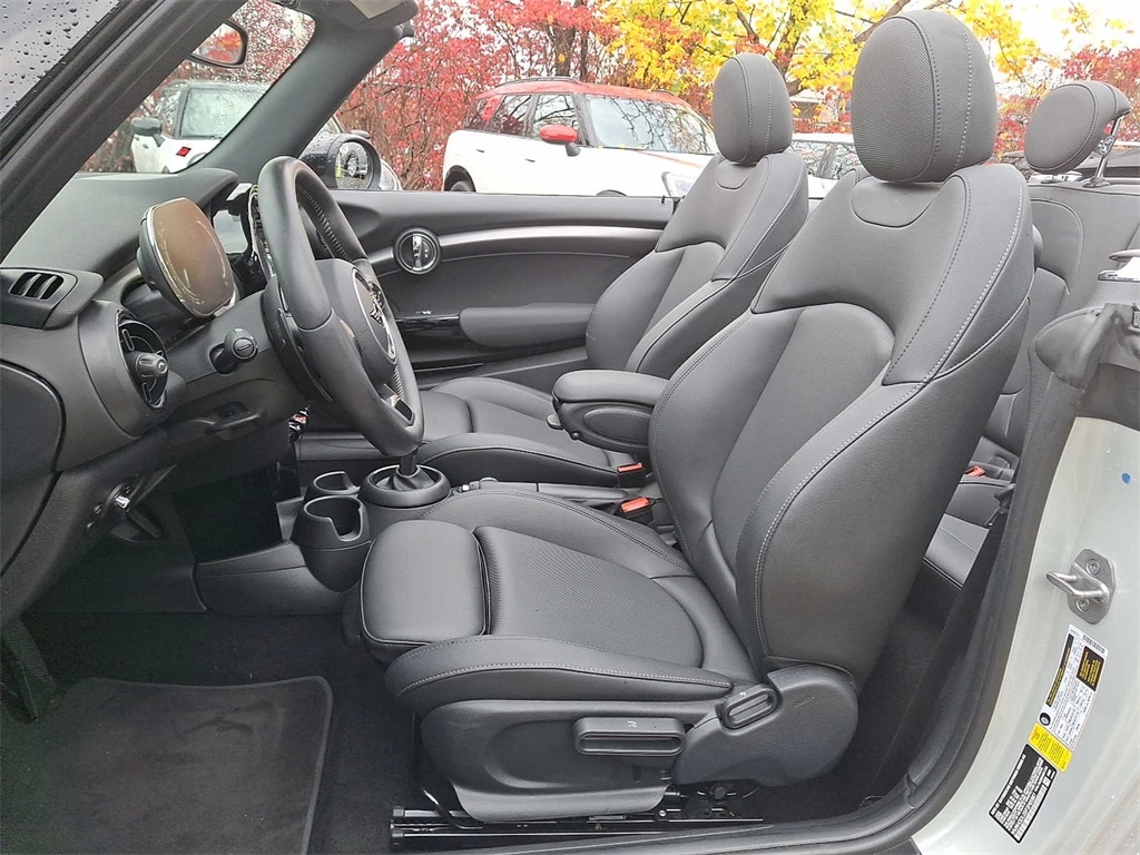 Thumbnail: 2023 MINI Cooper Convertible - 11