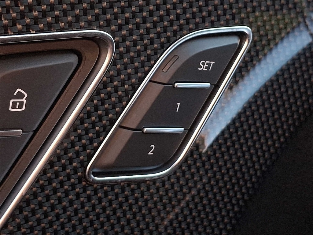 Thumbnail: 2022 Audi SQ8 - 24