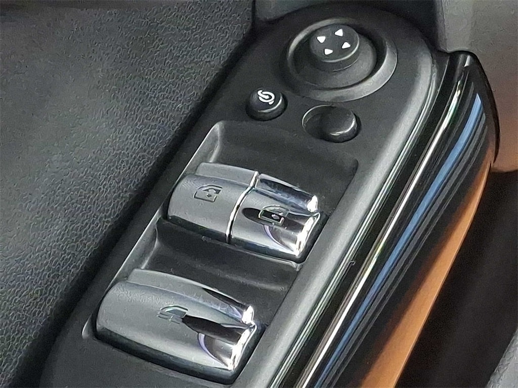 Thumbnail: 2023 MINI Cooper Convertible - 25