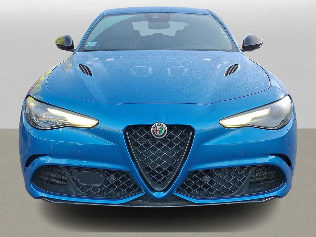 Thumbnail: 2023 Alfa Romeo Giulia - 2