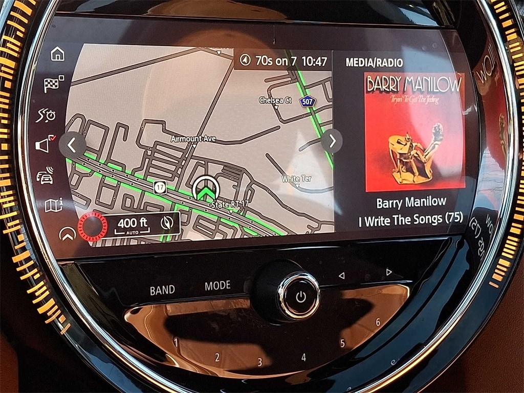 Thumbnail: 2023 MINI Cooper Hardtop - 17