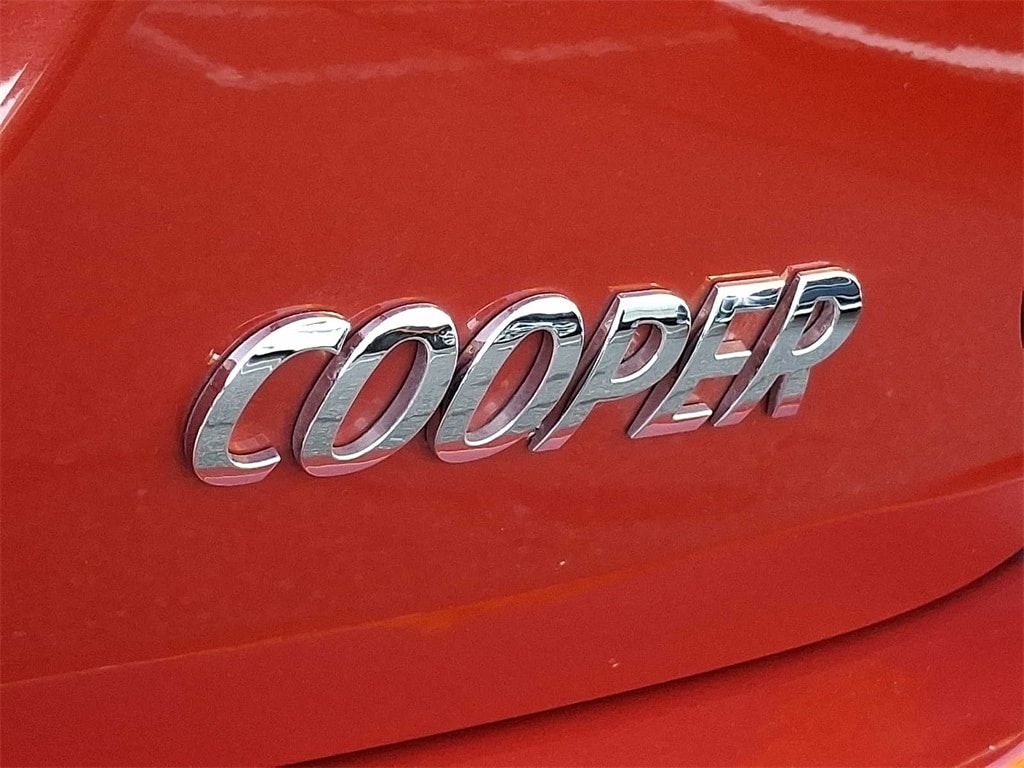 Thumbnail: 2015 MINI Cooper Hardtop - 28