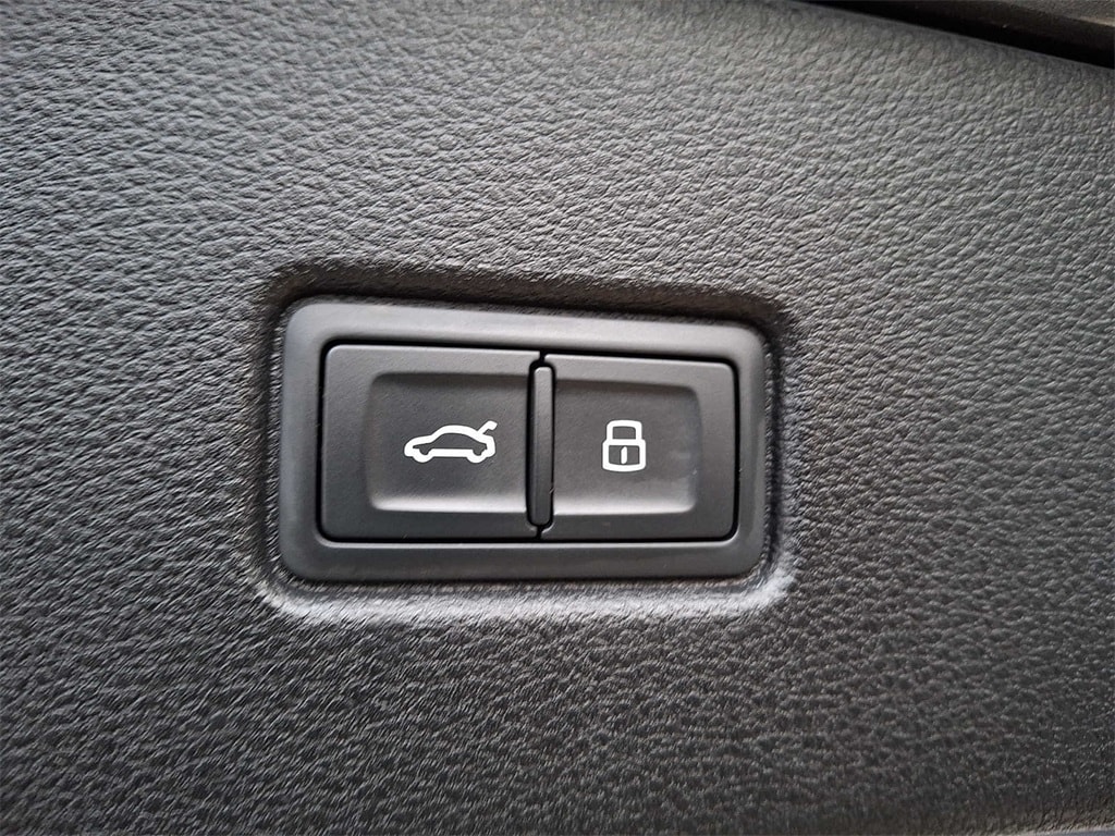 Thumbnail: 2021 Audi Q5 - 29