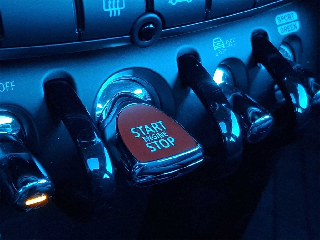 Thumbnail: 2023 MINI Cooper Hardtop - 21