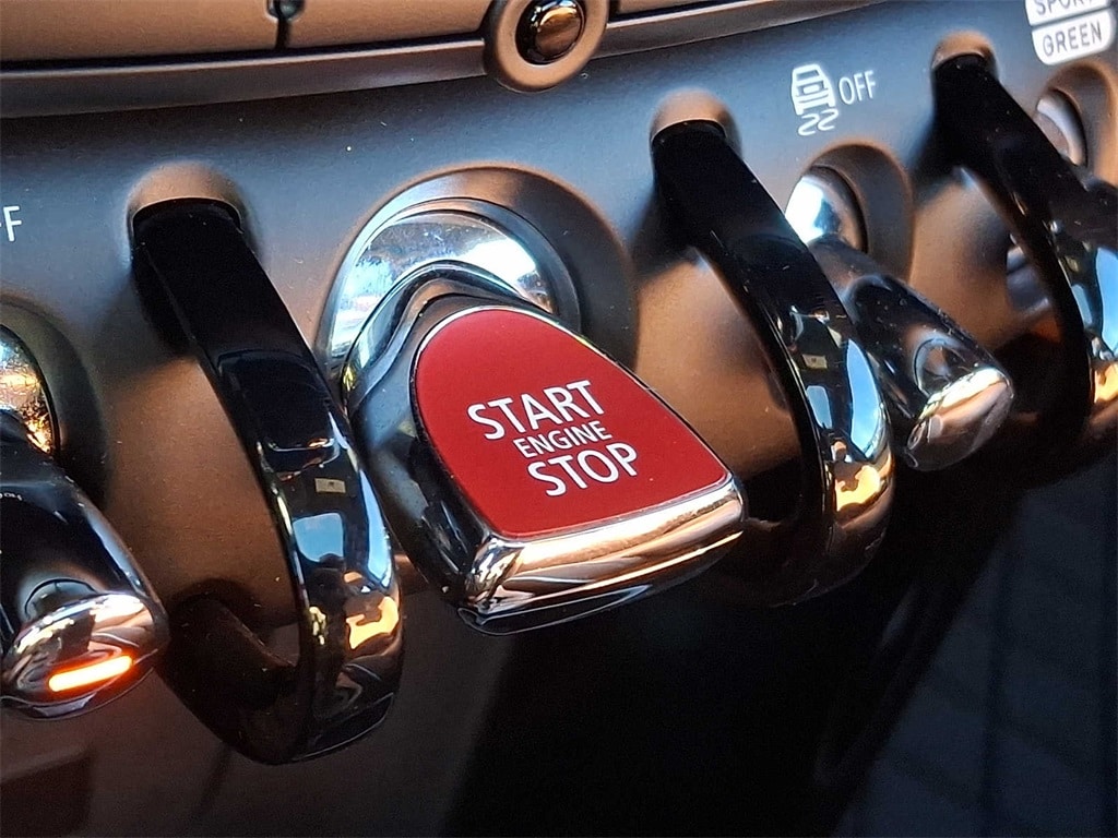 Thumbnail: 2023 MINI Cooper Hardtop - 23