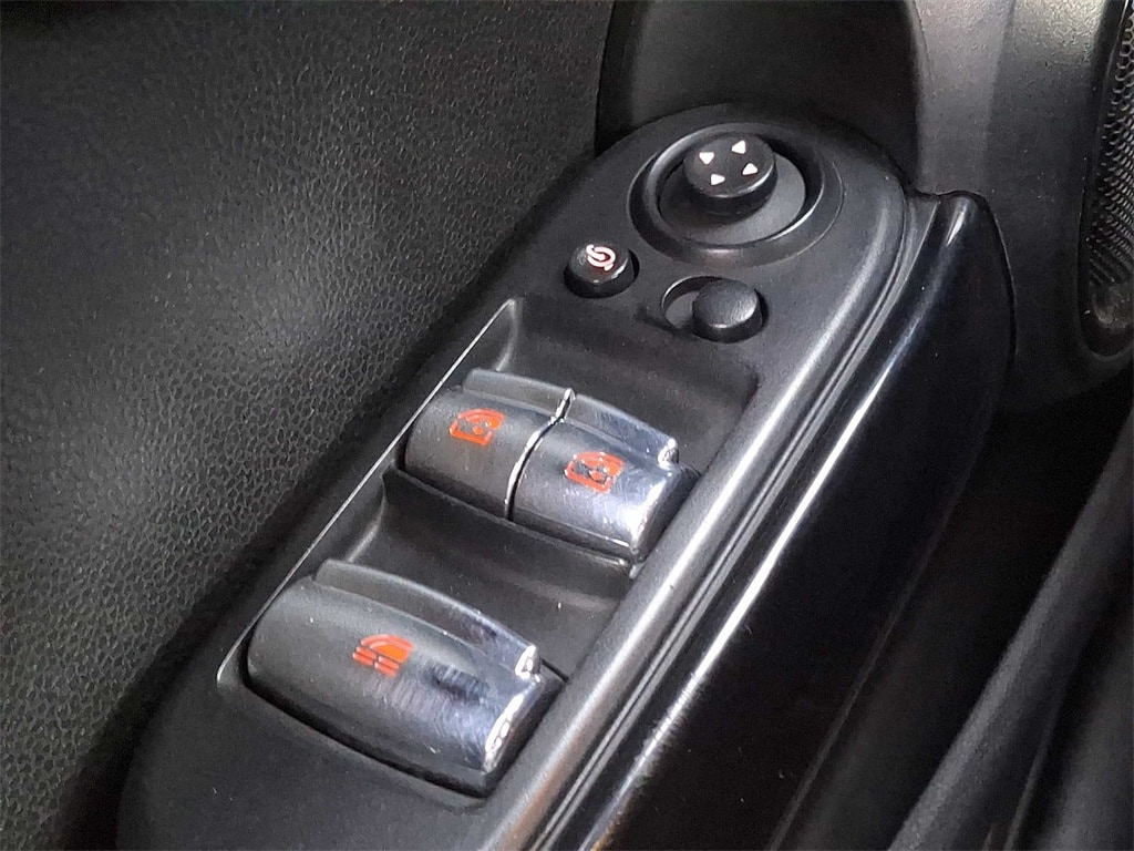 Thumbnail: 2019 MINI Cooper Convertible - 16