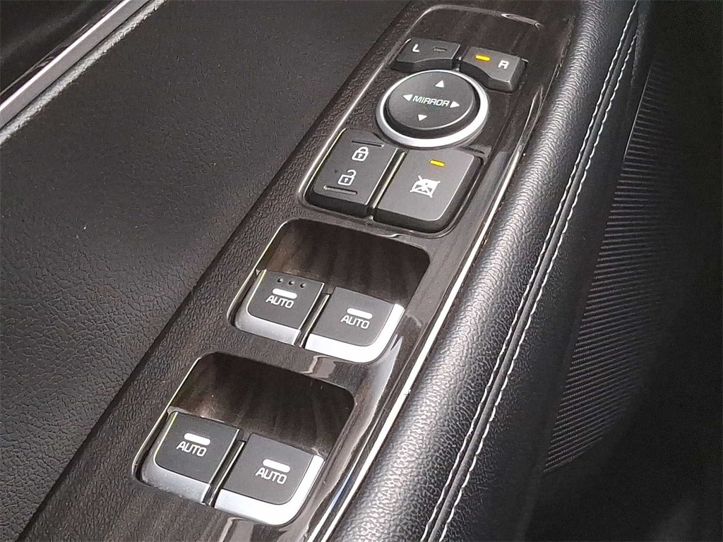 Thumbnail: 2019 Kia Sorento - 22