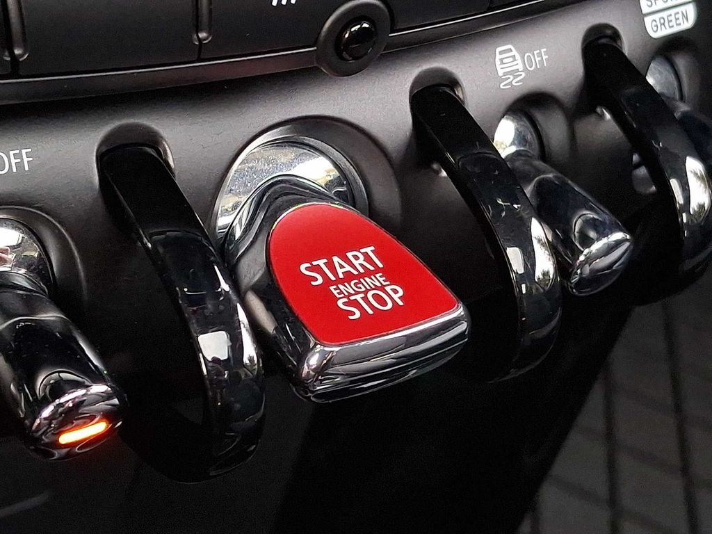 Thumbnail: 2024 MINI Cooper Hardtop - 22