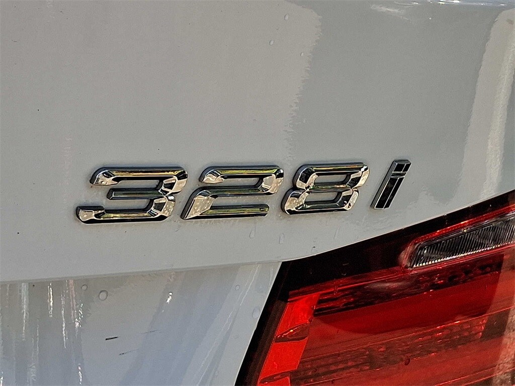 Thumbnail: 2015 BMW 3 Series - 28