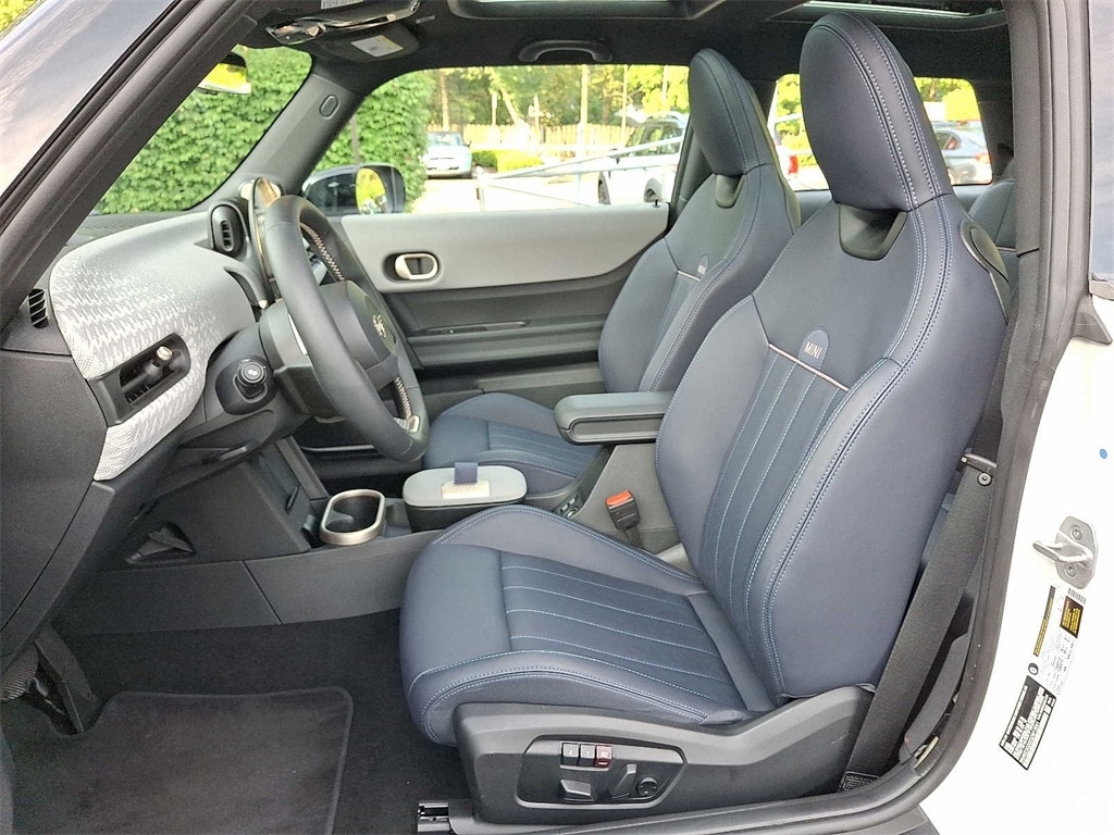 Thumbnail: 2025 MINI Cooper Hardtop - 11