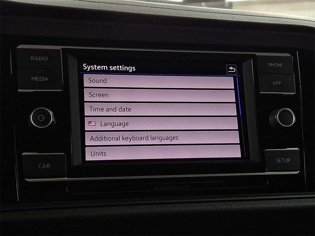 Thumbnail: 2019 Volkswagen Jetta - 16