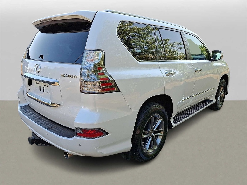 Thumbnail: 2019 Lexus GX - 4