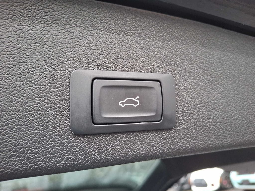 Thumbnail: 2017 Audi Q5 - 27