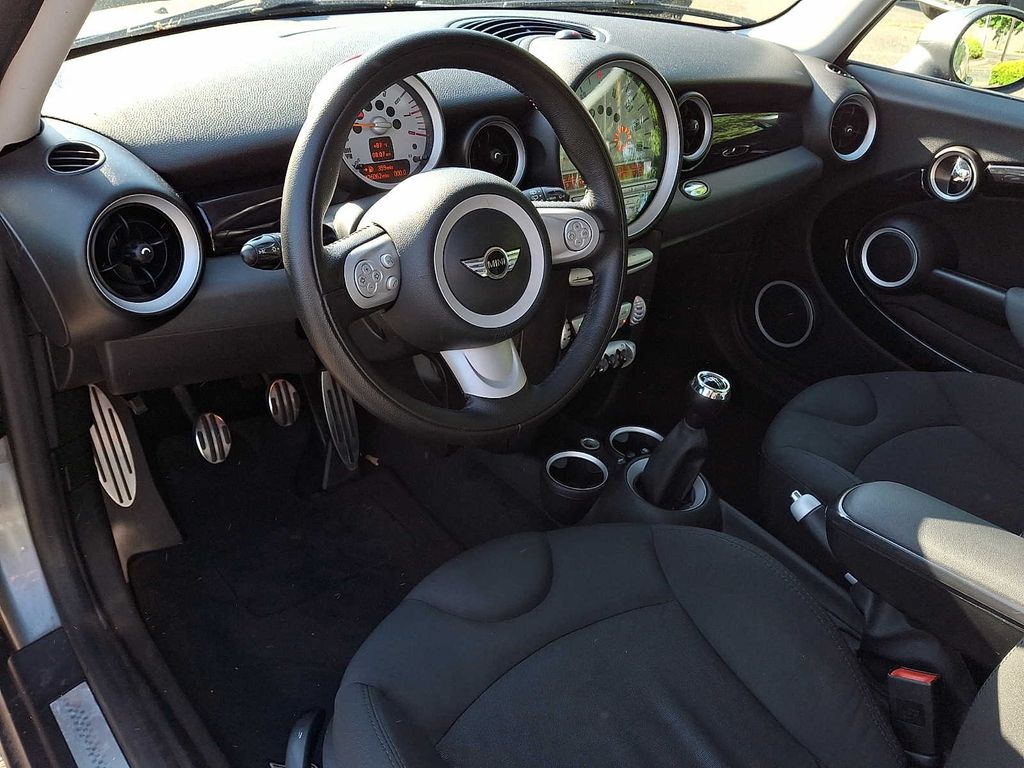 Thumbnail: 2009 MINI Cooper - 12