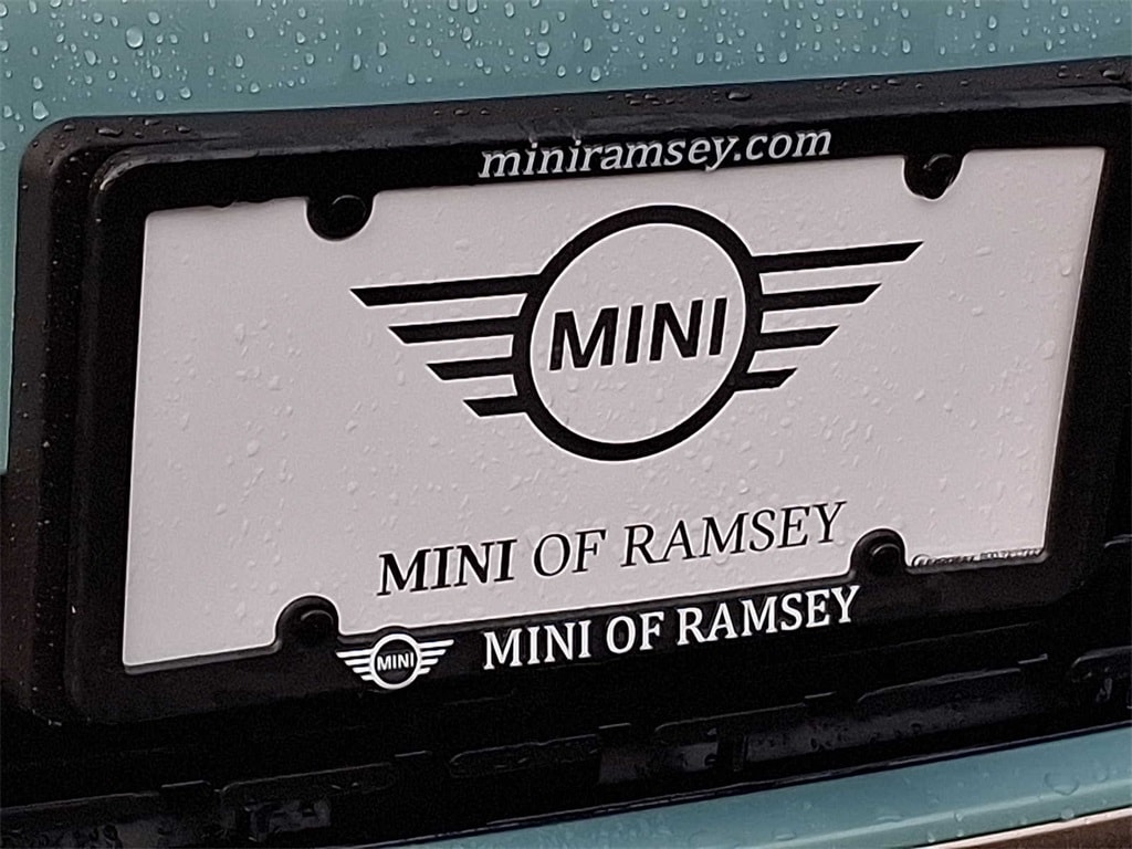 Thumbnail: 2023 MINI Cooper Hardtop - 30