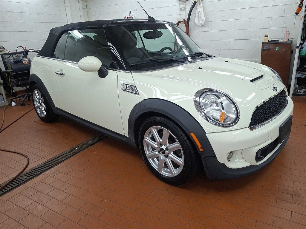 Thumbnail: 2014 MINI Cooper - 28