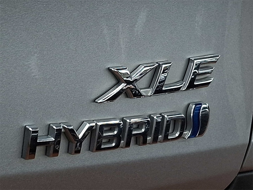 Thumbnail: 2021 Toyota Sienna - 29