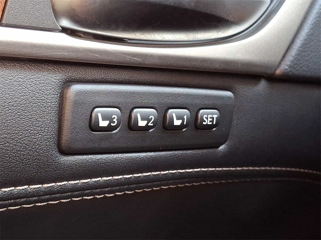 Thumbnail: 2016 Lexus GS - 26