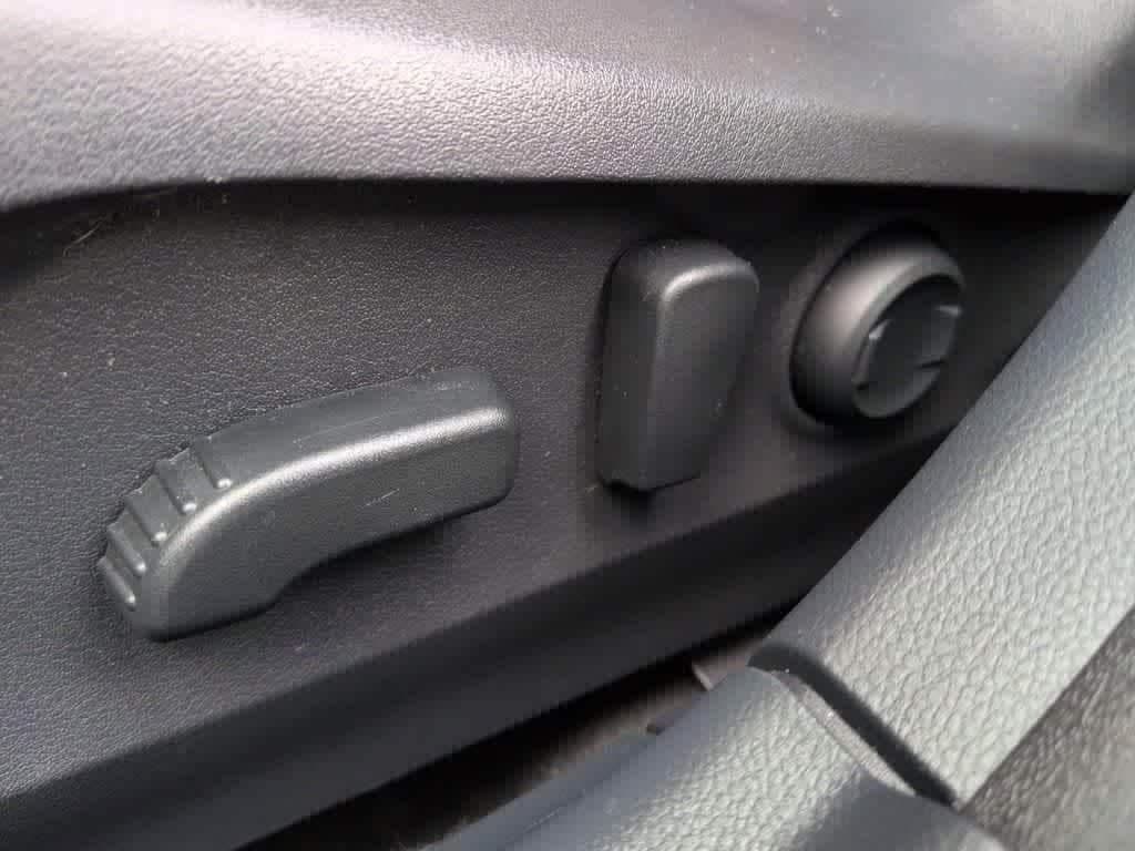 Thumbnail: 2022 Subaru Outback - 18