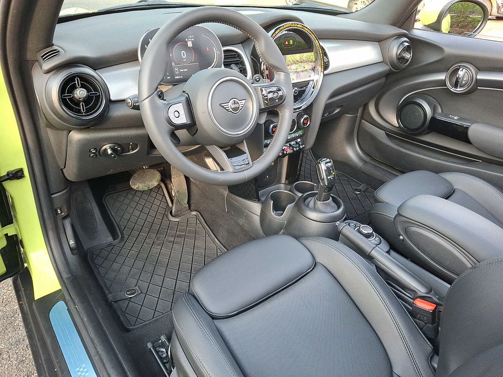 Thumbnail: 2024 MINI Cooper Convertible - 8